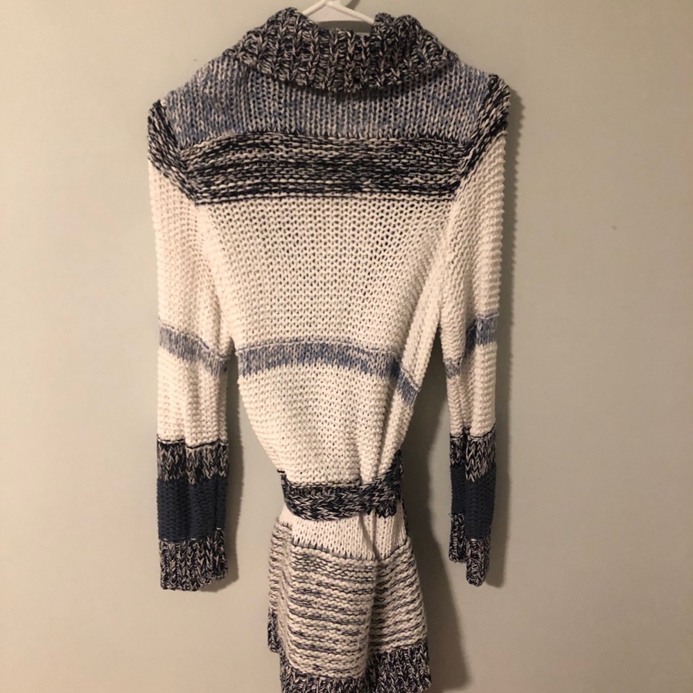 Loft sweater - Picture 2 of 2
